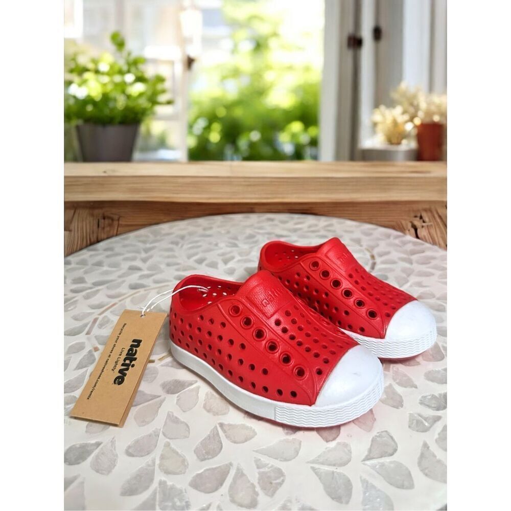 Native Jefferson Toddler Baby Shoe Water Shoe Sneaker Torch RED Size C 4 NEW UNI